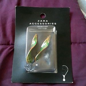 Zara earrings veridis goldtone postmodern swirl
